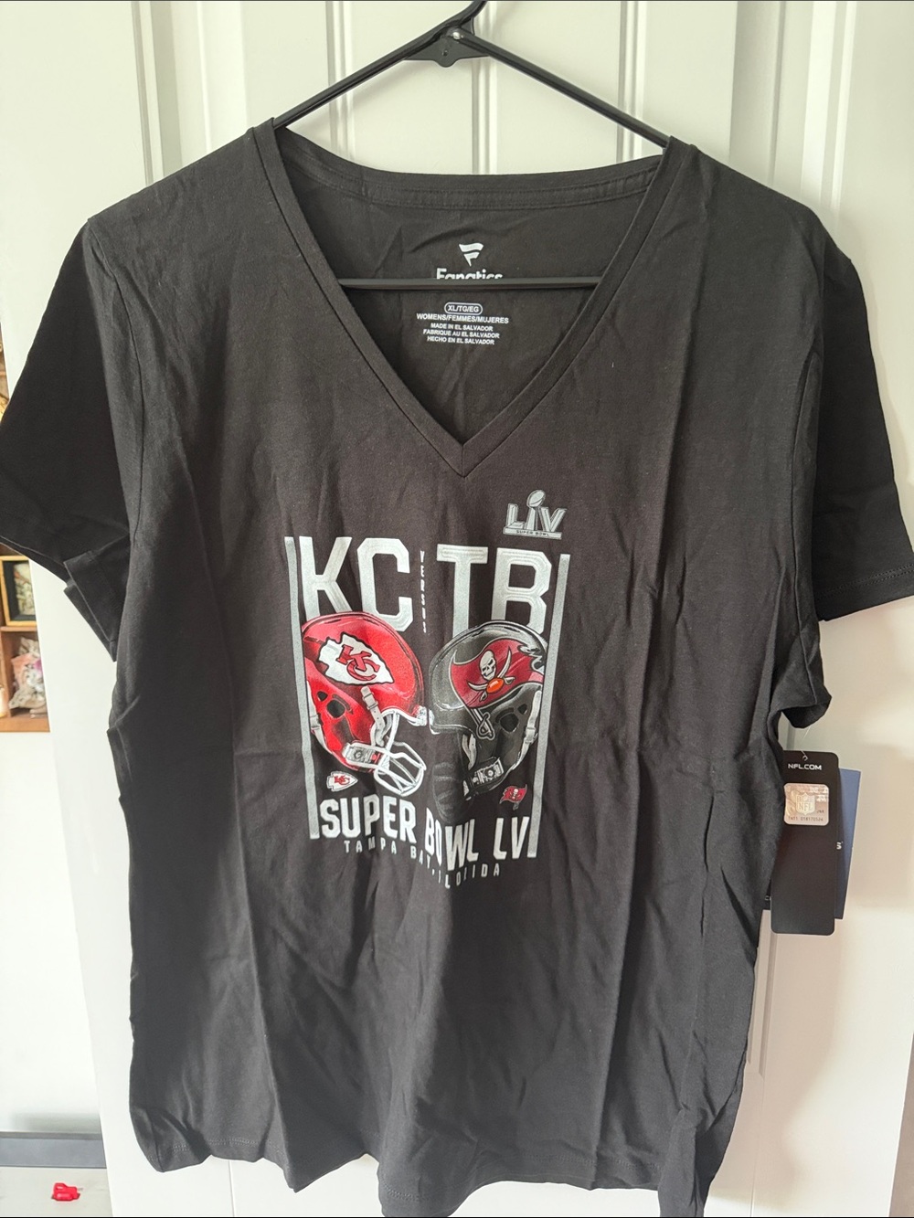New Black V-Neck Super Bowl Helmet Tee Women’s Sz XL